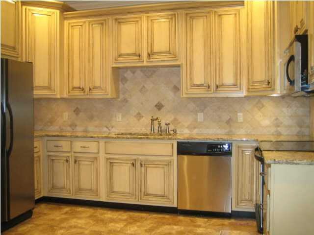 April 2012: the same kitchen as today, never lived in